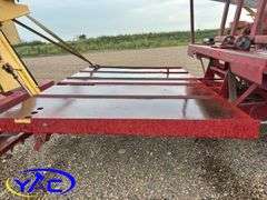 NEW HOLLAND 1033 BALE STACKER