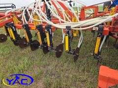 BOURGAULT 8810 /SC 430 NEW HOLLAND CART