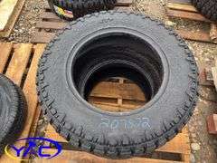 33x12.50R18 Tire