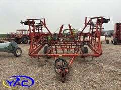 24' INTERNATIONAL VIBRA SHANK CULTIVATOR