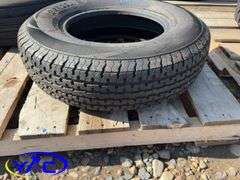 225/75R15 Tire
