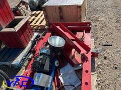 Hydraulic Press (Returned Item, Opened Box & Possibly Missing Parts)