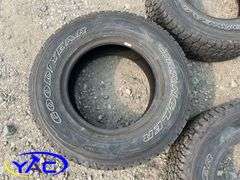4- LT 265/70R17 Wrangler Pro Grip Good Year Tires