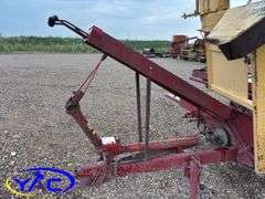 NEW HOLLAND 1033 BALE STACKER