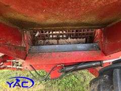 CaseIH 8610 Tub Grinder