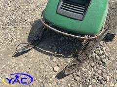 JOHN DEERE 600 SNOWMOBILE - NOT RUNNING