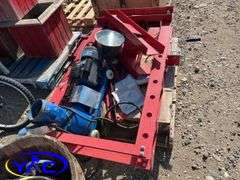 Hydraulic Press (Returned Item, Opened Box & Possibly Missing Parts)