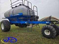 BOURGAULT 8810 /SC 430 NEW HOLLAND CART