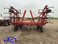 24' INTERNATIONAL VIBRA SHANK CULTIVATOR