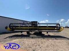 JOHN DEERE A400 SELF-PROPELLED SWATHER W/ 30' HONEY BEE HEADER