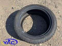 275/45R20 Tire