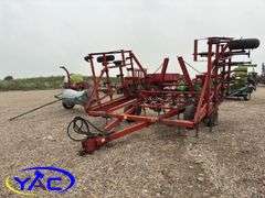 24' INTERNATIONAL VIBRA SHANK CULTIVATOR