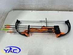 Youth Bear Compound Bow (Right Hand) 4 Arrows 1 Arm Guard & Release