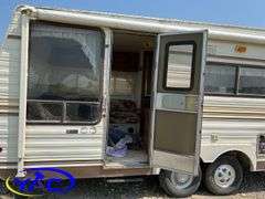 1983  TRAVELLAIRE  FIFTH WHEEL CAMPER