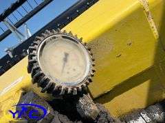 JOHN DEERE A400 SELF-PROPELLED SWATHER W/ 30' HONEY BEE HEADER