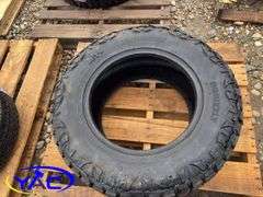 33x12.50R18 Tire