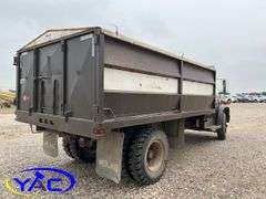 1980 GMC 7000 SINGLE AXLE GRAIN TRUCK