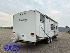 2010  DUTCHMEN V3667A  28GGS TRAVEL TRAILER