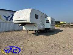 2003  THOR  DUTCHMAN FIFTH WHEEL CAMPER