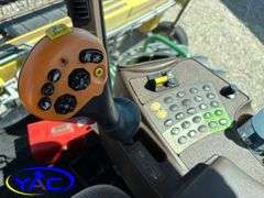 JOHN DEERE A400 SELF-PROPELLED SWATHER W/ 30' HONEY BEE HEADER
