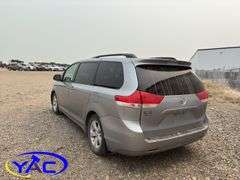 2011 TOYOTA SIENNA V6