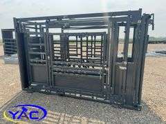 Deluxe Cattle Squeeze Chute