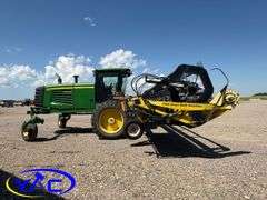 JOHN DEERE A400 SELF-PROPELLED SWATHER W/ 30' HONEY BEE HEADER