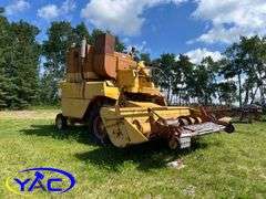 Minneapolis Moline 4296 Self-Propelled Combine