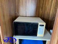 1983  TRAVELLAIRE  FIFTH WHEEL CAMPER
