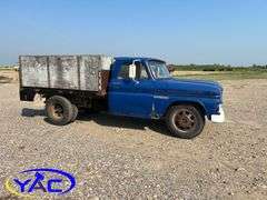 1964  GMC 930  1 TON GRAIN TRUCK