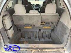 2011 TOYOTA SIENNA V6