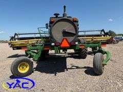 JOHN DEERE A400 SELF-PROPELLED SWATHER W/ 30' HONEY BEE HEADER