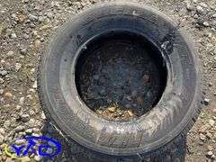 2- Bridgestone Dueler 235/70R17 Tires