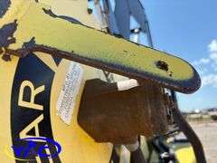 JOHN DEERE A400 SELF-PROPELLED SWATHER W/ 30' HONEY BEE HEADER