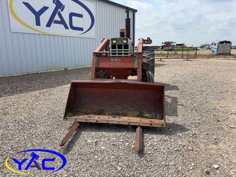 1972 COCKSHUTT 1655 2WD TRACTOR