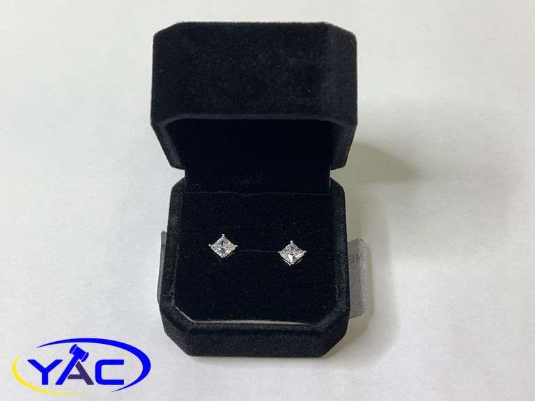 New Platinum Plated 0.8ct  - Princess Cut Simulated Diamond Stud Earrings