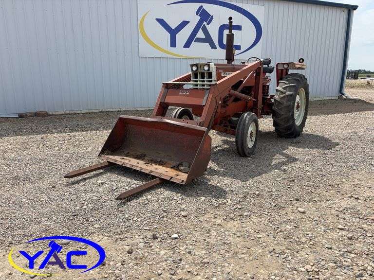 1972 COCKSHUTT 1655 2WD TRACTOR