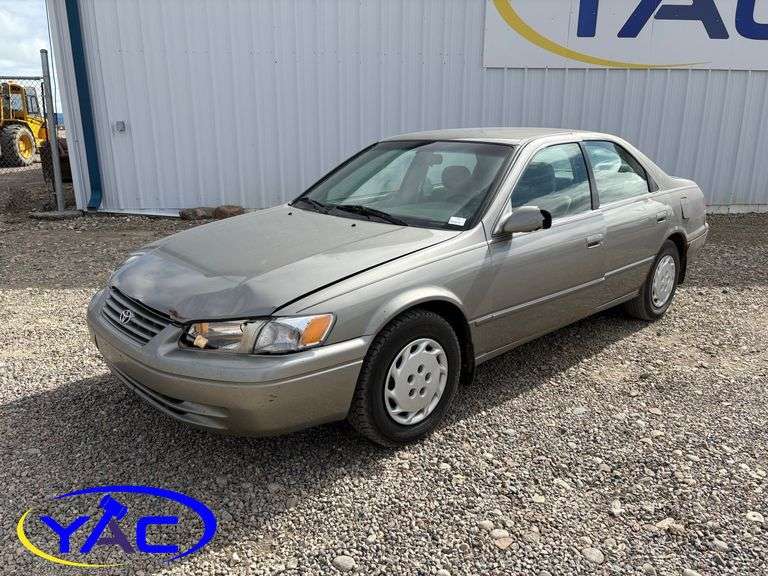 1998  TOYOTA  CAMRY 4DR