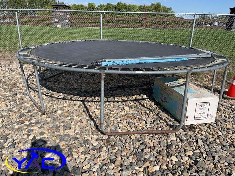 14' Trampoline