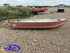 14' ALUMINUM FISHING BOAT