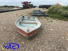 14' ALUMINUM FISHING BOAT