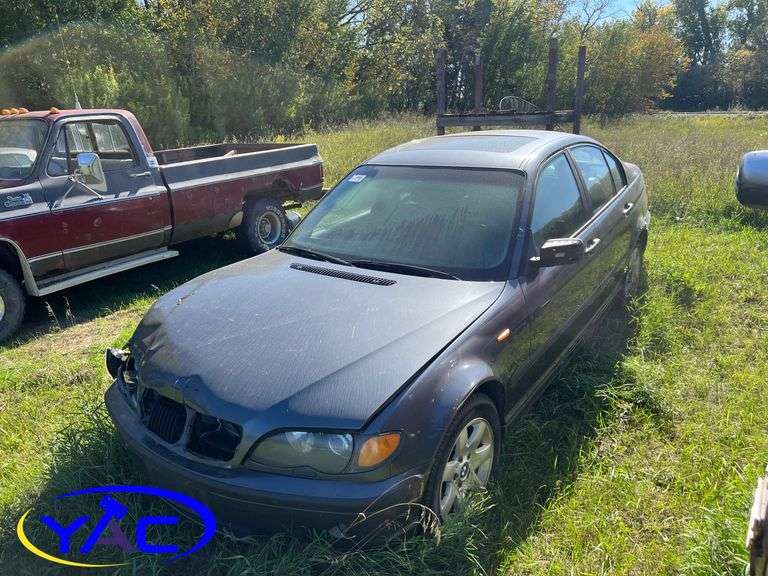 2002 BMW 325 4DR