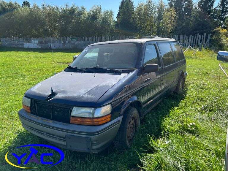 1993 DODGE GRAND CARAVAN SE