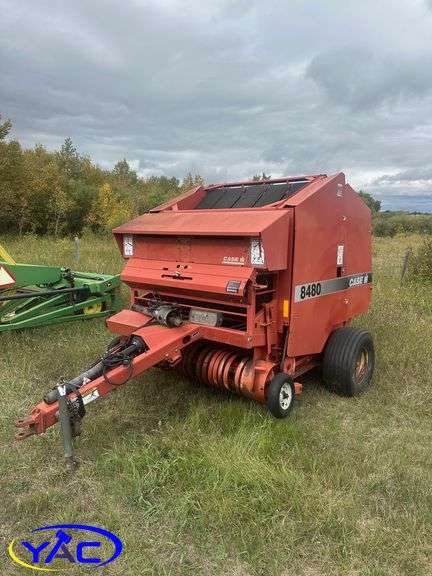 Case 8480 Round Baler