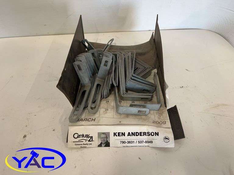 Assorted "L" Brackets - YAC Auctions