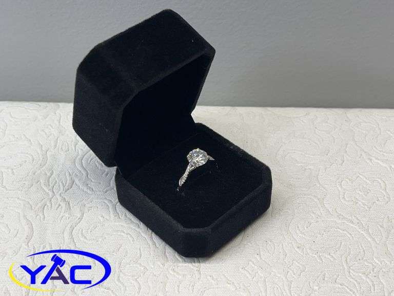 925S 2.0ct Moissanite Lab Diamond Twist Ring - Size 7 - YAC Auctions