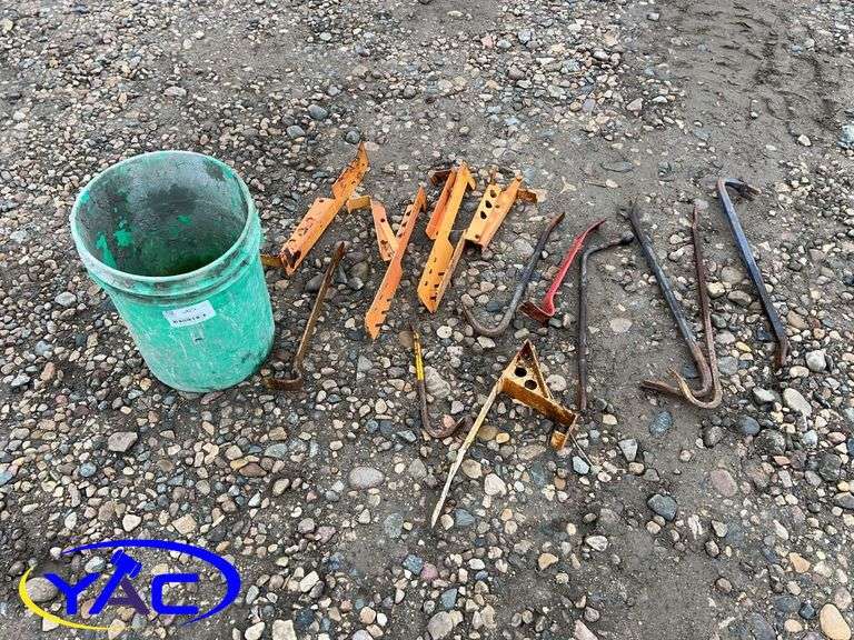 Bucket Of Crowbars & Prybars - YAC Auctions