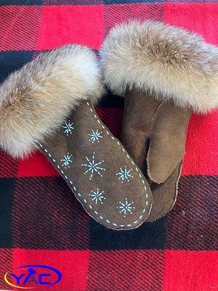 Ladies Chocolate Brown Snowflake Beaded Mouton Leather Mittens