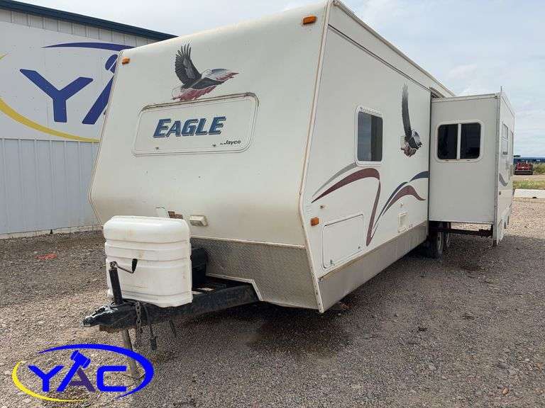 2005 EAGLE BUMPER HITCH CAMPER 2005 EAGLE