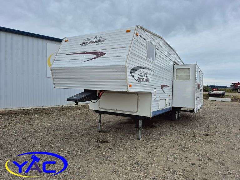 2005 JAYCO JAYFLIGHT FIFTH WHEEL CAMPER